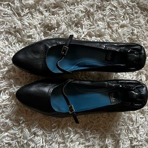 Close-toed Black Heels